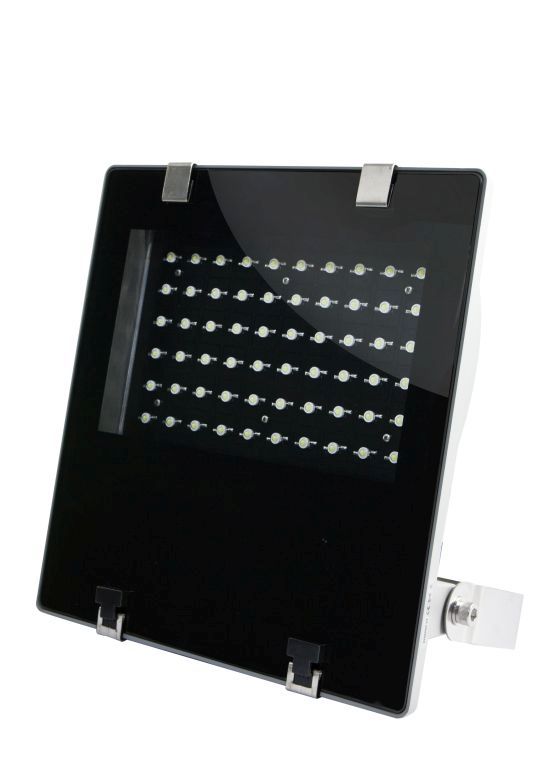 Synergy 21 LED Spot Outdoor IR-Strahler 100W IR SECURITY LINE Infrarot mit 850nm Synergy 21 LED Spot Outdoor IR-Strahler 100W IR SECURITY LINE Infrarot mit 850nm