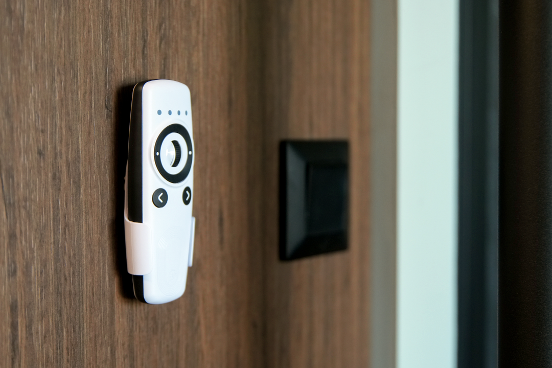 Shelly · Plug & Play · "Blu Remote Control ZB white" · Fernbedienung inkl. Halterung · BT · Zigbee · 4 Kanäle · Gestensteuerung · Scrollrad · 2x AAA e