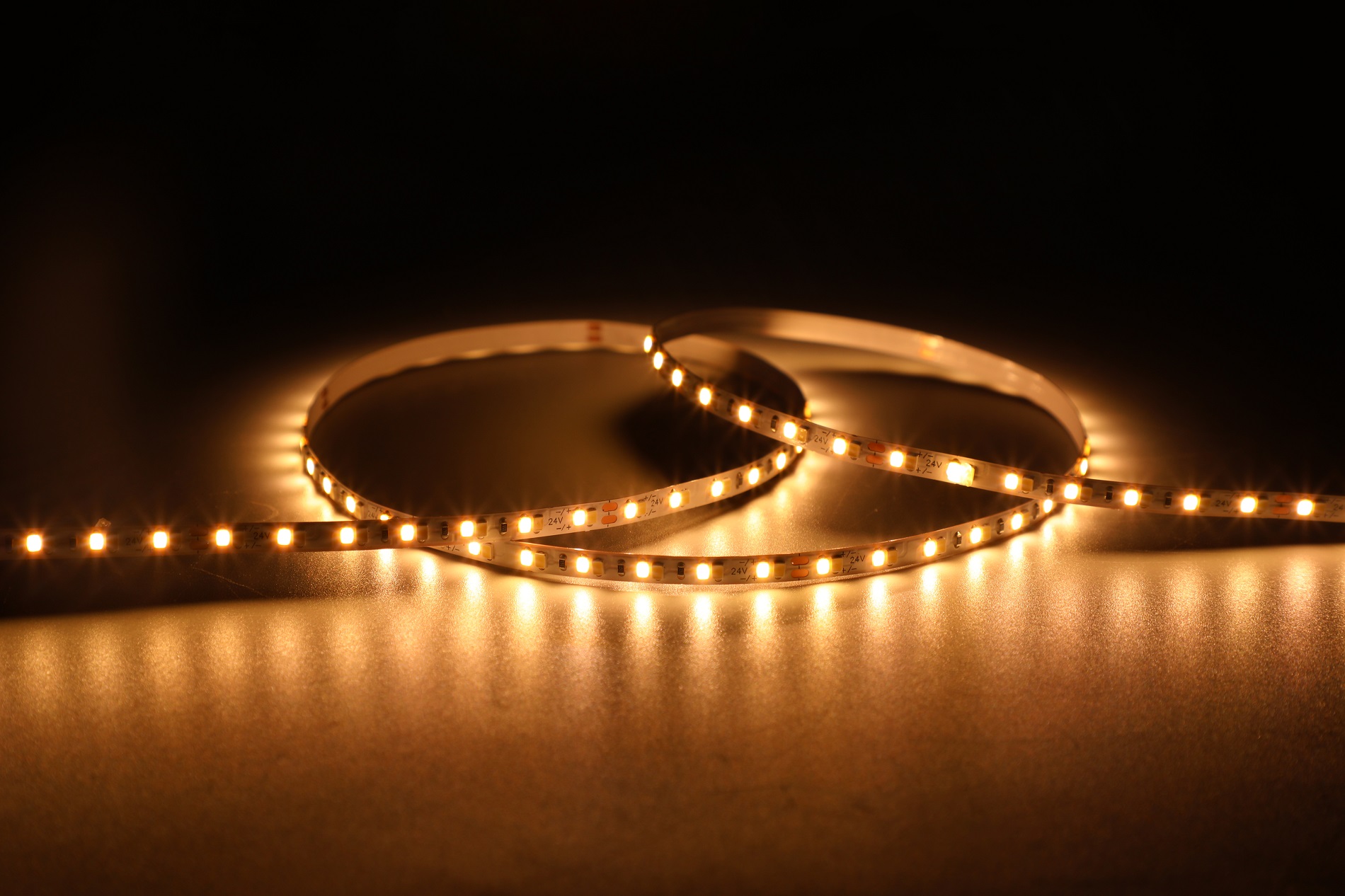 Synergy 21 LED Flex Strip 2216 - 140 DW (CCT) DC24V 24W Pro Farbe IP67 CRI 90