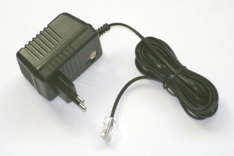 Auerswald 90573 power adapter/inverter Indoor Black