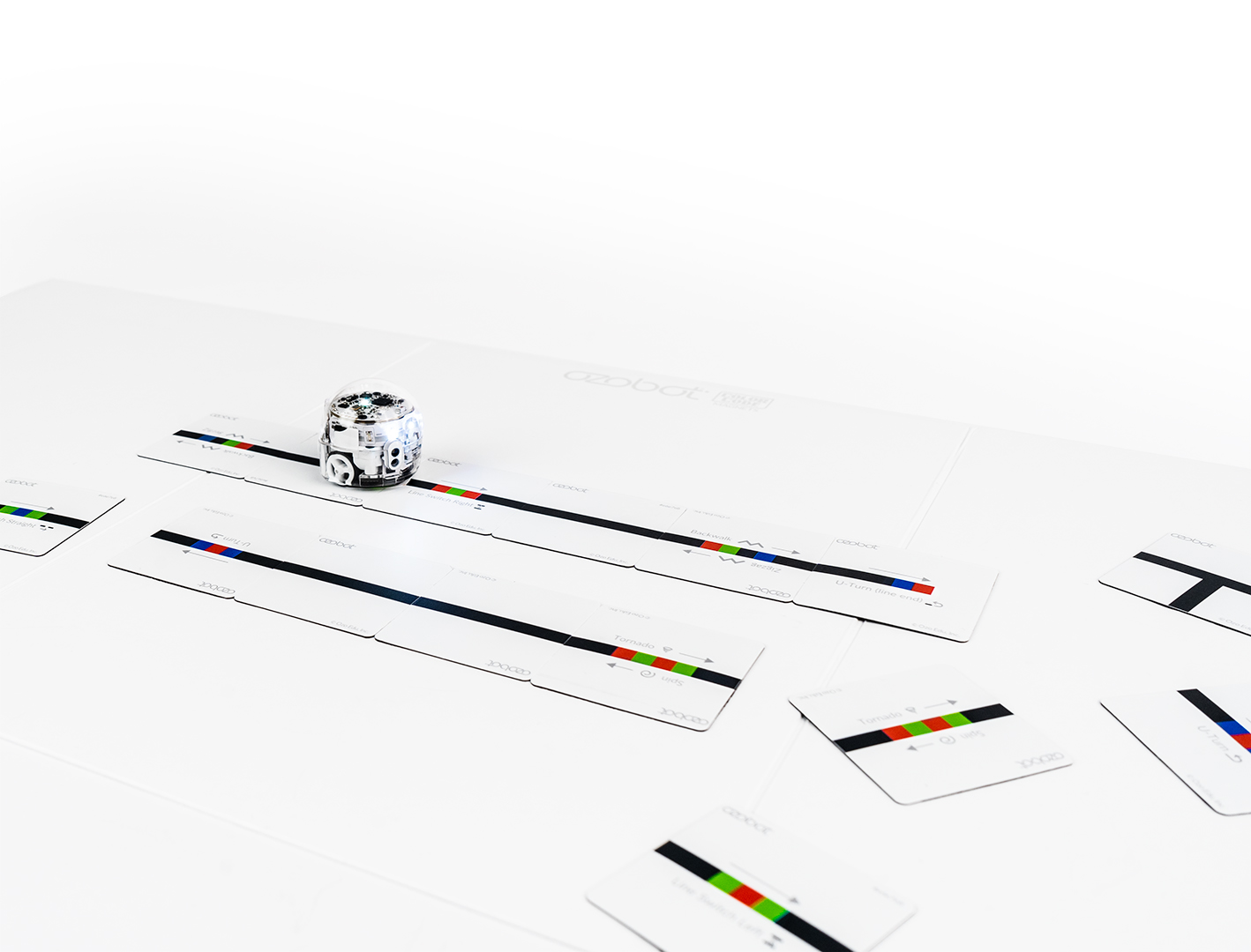 Ozobot MINT Spezialbewegung Set Magnetische Farbcode Kacheln "Color Code Magnets Special Moves Kit