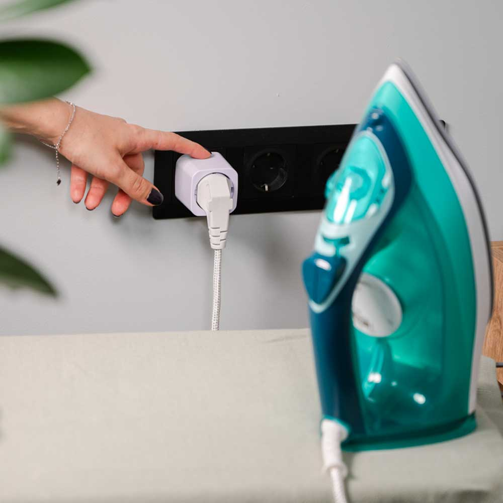 Shelly · Plug & Play "Plug M Gen3 White" · Smarter Zwischenstecker · 13A · Messfunktion · WLAN · BT · weiß