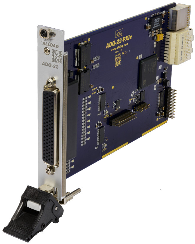 ALLDAQ ADQ-22-PXIe / Digital-I/O-Karte, 32 isolierte DIs, 32 isolierte DOs mit Leistungstreiber, 16 TTL-DIOs; ADQ-Link