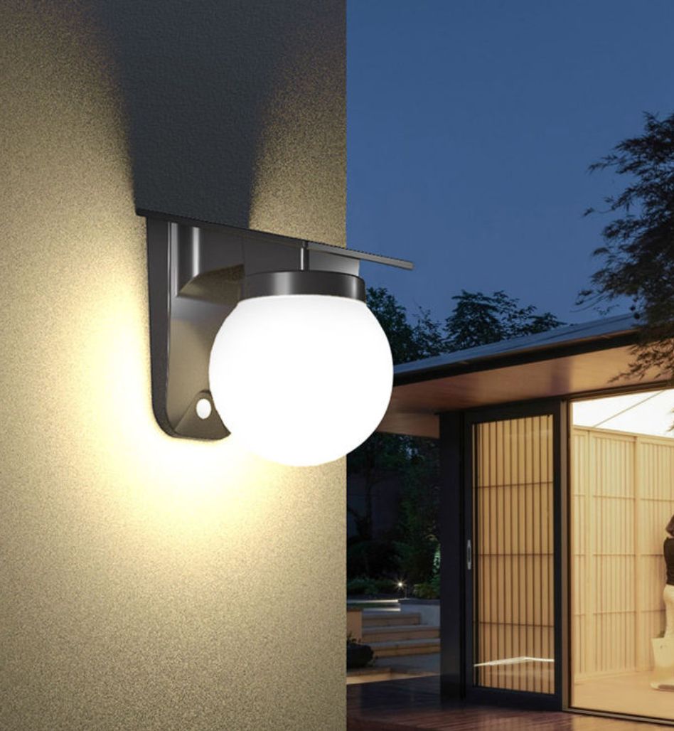 Synergy 21 LED Wand Akku Solar Lampe - Ball milky -