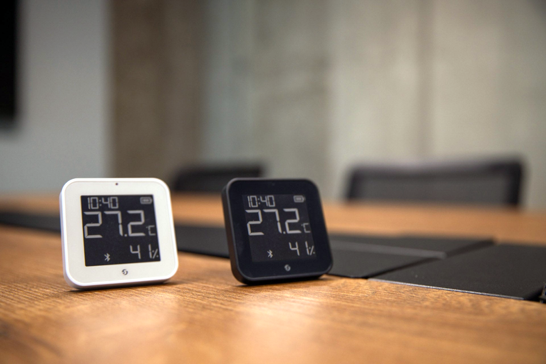 Shelly · Plug & Play · "Blu ZB H&T Black" · Temperatur- & Feuchtigkeitssensor · Bluetooth · Zigbee · Batterie · Schwarz