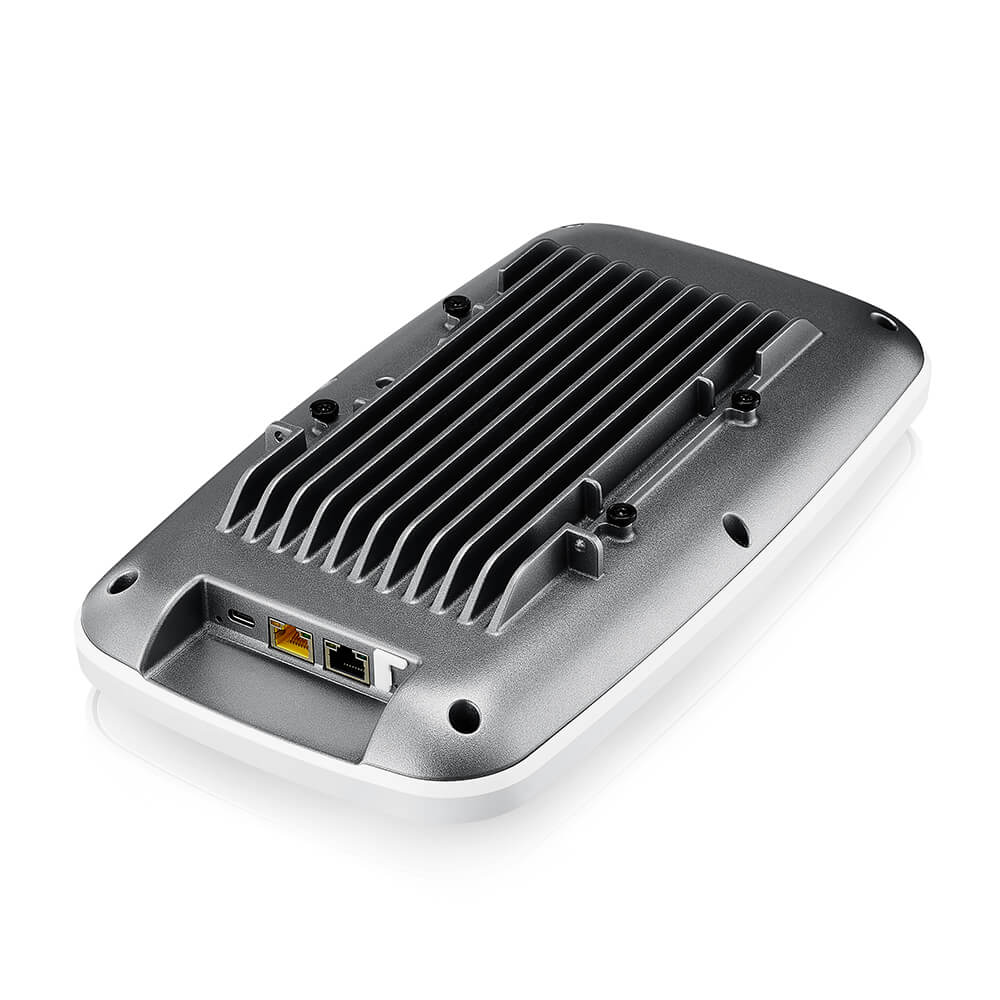 Zyxel Wireless AP WIFI7 • BE22000 • 4x4 • Indoor • 1x 10 GbE + 1x 1 GbE PoE bt • WBE660S • NebulaFlex/Controller • Connect & Protect