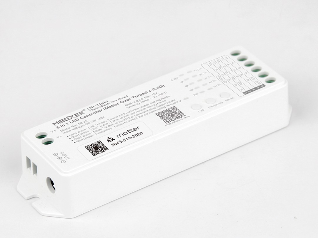 Synergy 21 LED Controller Matter-Serie 5in1 RGB-WW (RGB-CCT) DC12~24V Matter Over Thread + 2.4G *Milight/Miboxer*